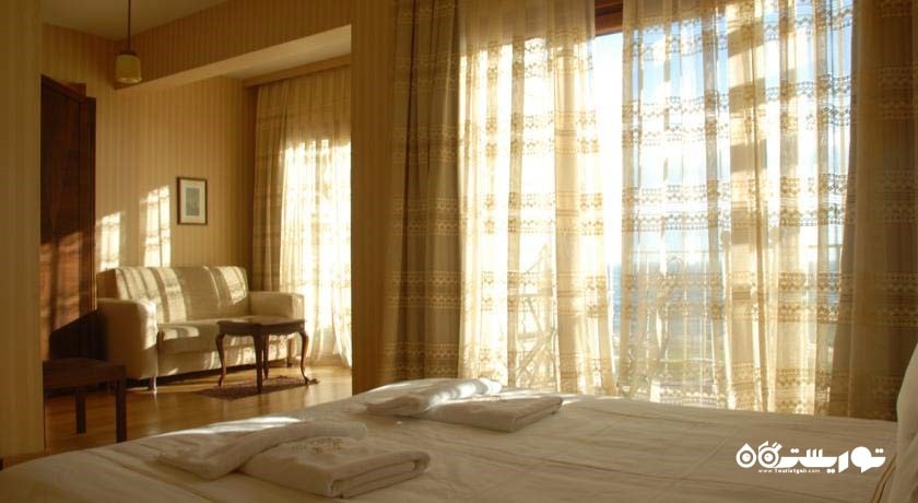 نمای تخت بزرگ اتاق دبل